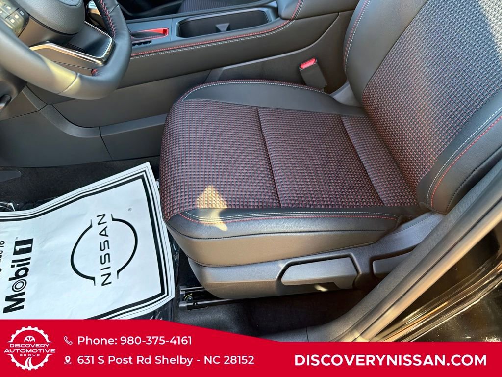 New 2026 Nissan Kicks SR w/ SR Premium Package FWD image 13