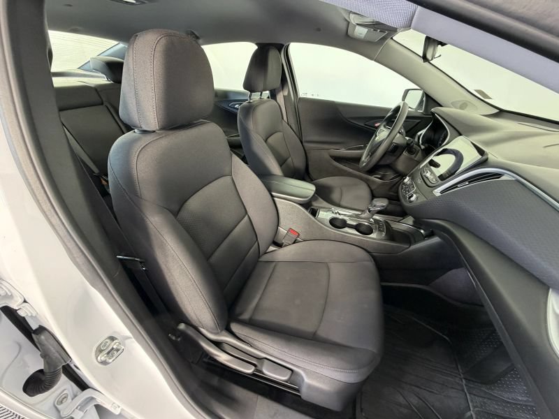 Used 2024 Chevrolet Malibu LT w/ LPO, Floor Liner Package FWD image 21