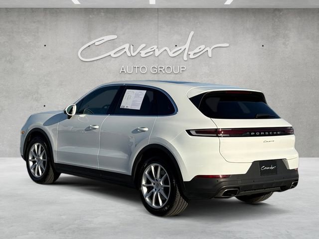 Used 2024 Porsche Cayenne AWD/4WD image 14