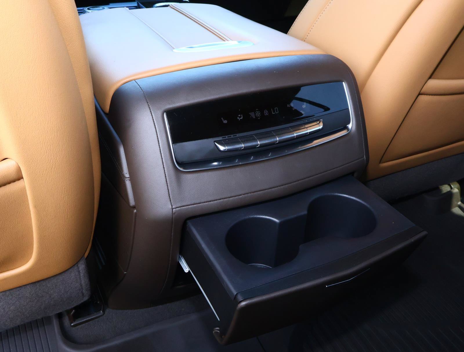 Certified 2025 Cadillac Escalade Premium Luxury w/ LPO, Floor Liner Package RWD image 18