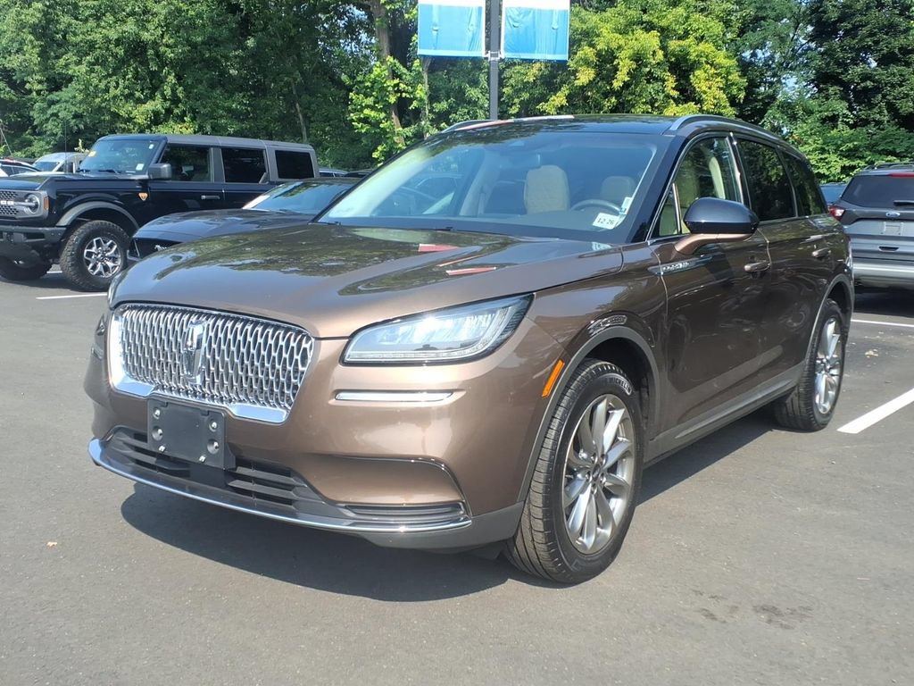 Used 2022 Lincoln Corsair AWD w/ Premium Package image 2
