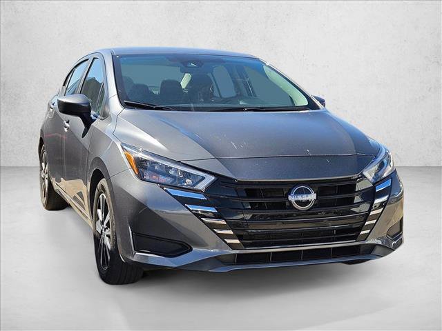 Used 2025 Nissan Versa SV image 4