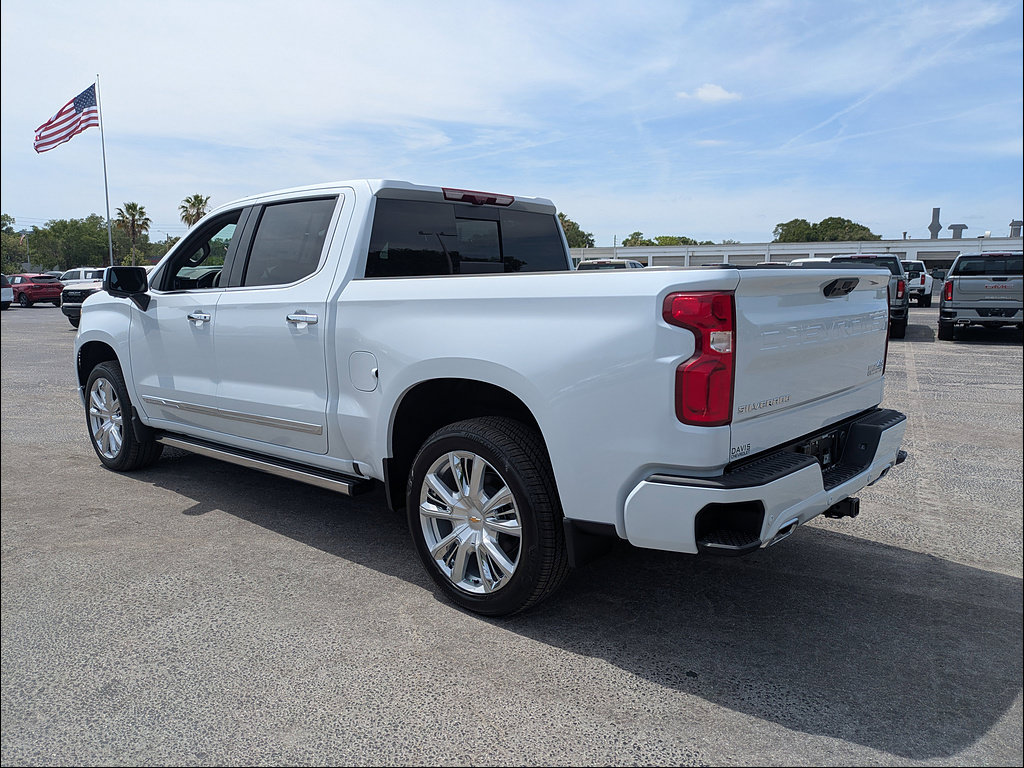 New 2026 Chevrolet Silverado 1500 High Country w/ High Country Premium Package AWD/4WD image 6