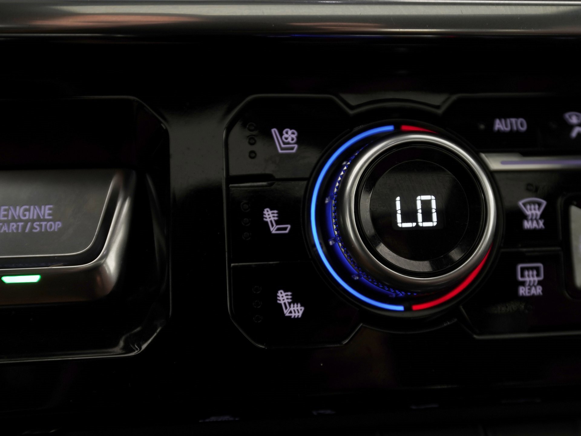 Used 2025 GMC Sierra 3500 Denali Ultimate image 24