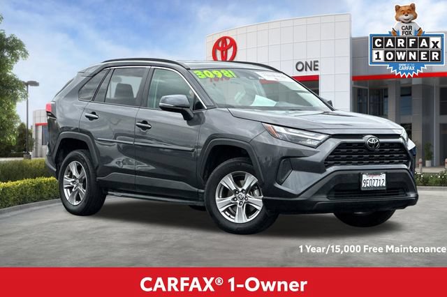 Used 2022 Toyota RAV4 XLE w/ Convenience Package FWD video 2