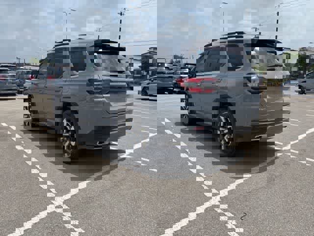 Used 2023 Honda Pilot Elite image 3