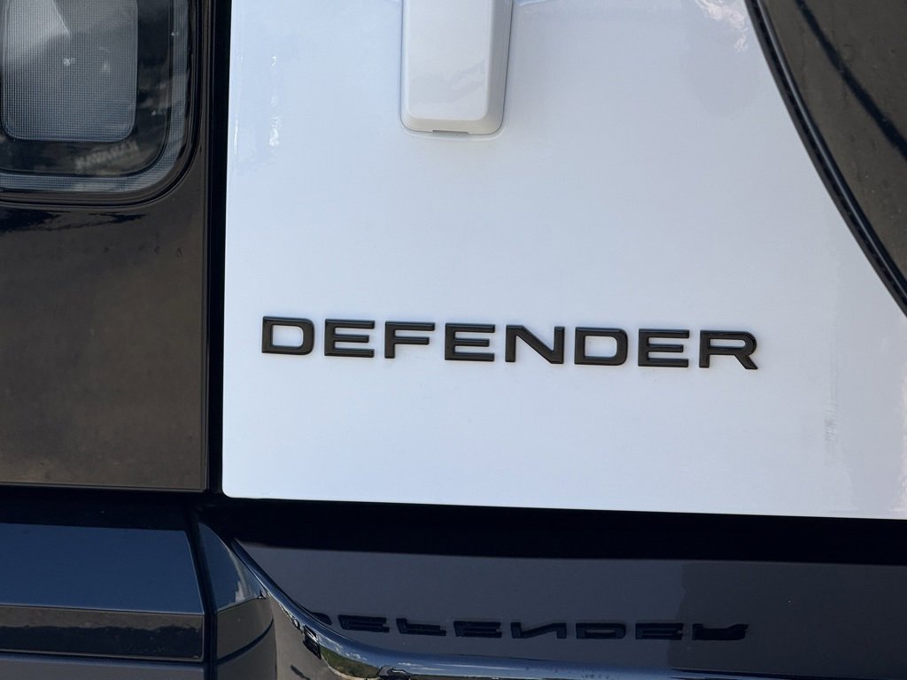 New 2026 Land Rover Defender 110 S image 37
