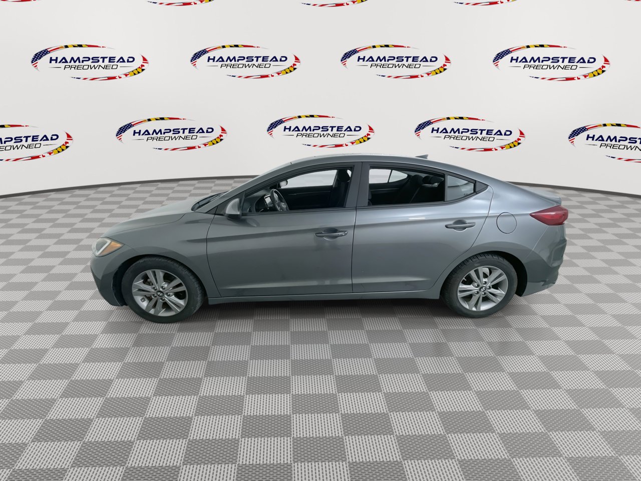 Used 2017 Hyundai Elantra Value Edition w/ Cargo Package FWD image 5