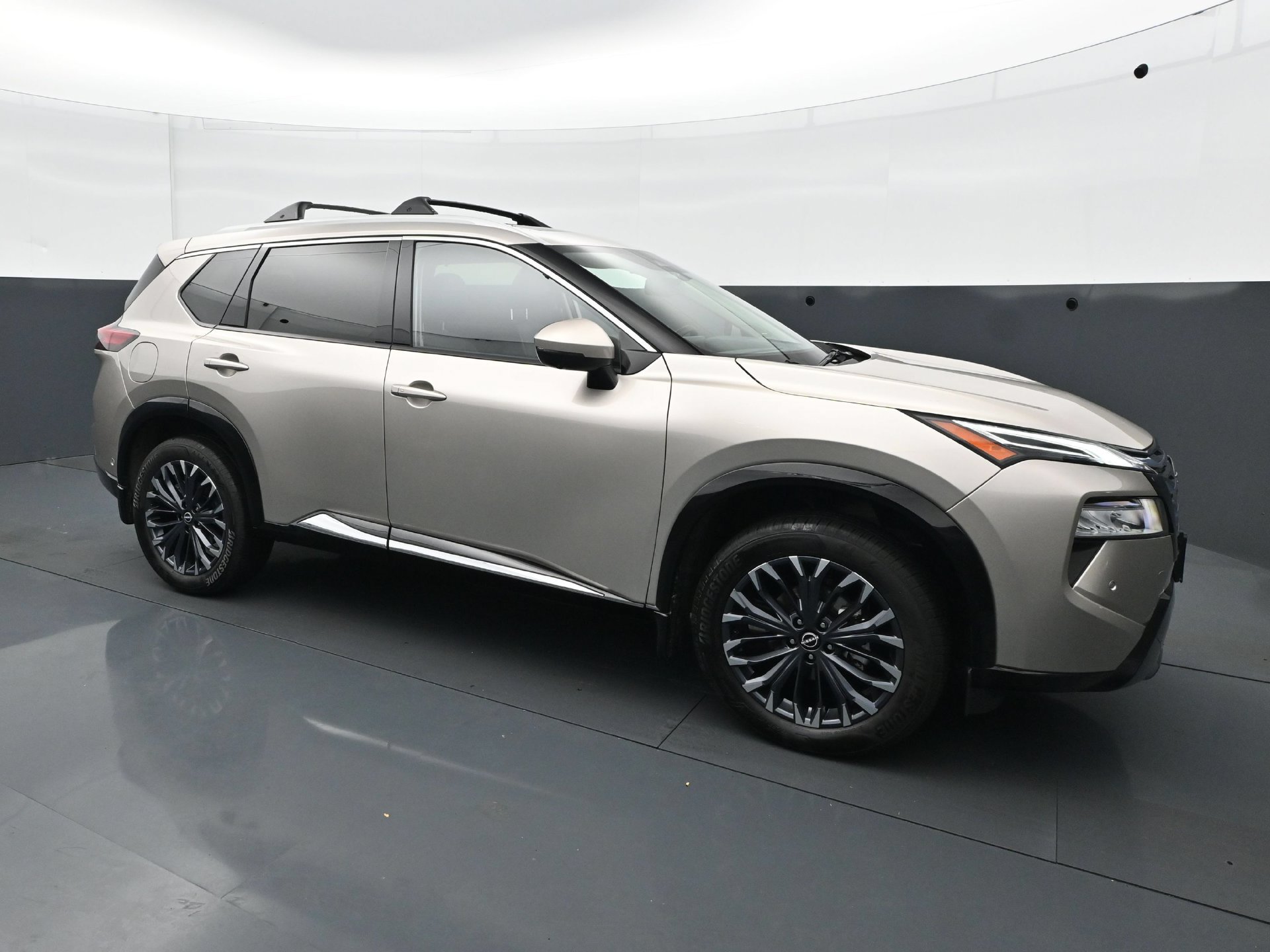 Used 2026 Nissan Rogue Platinum w/ Platinum Premium Package AWD/4WD image 9