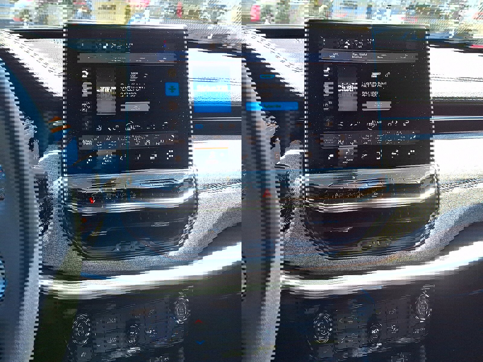 Used 2024 Jeep Compass Latitude image 16