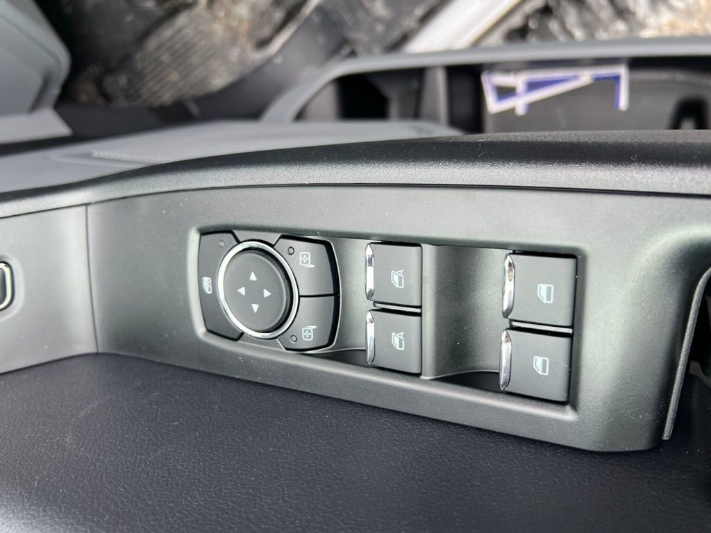 New 2026 Ford F550 4x4 Crew Cab image 17
