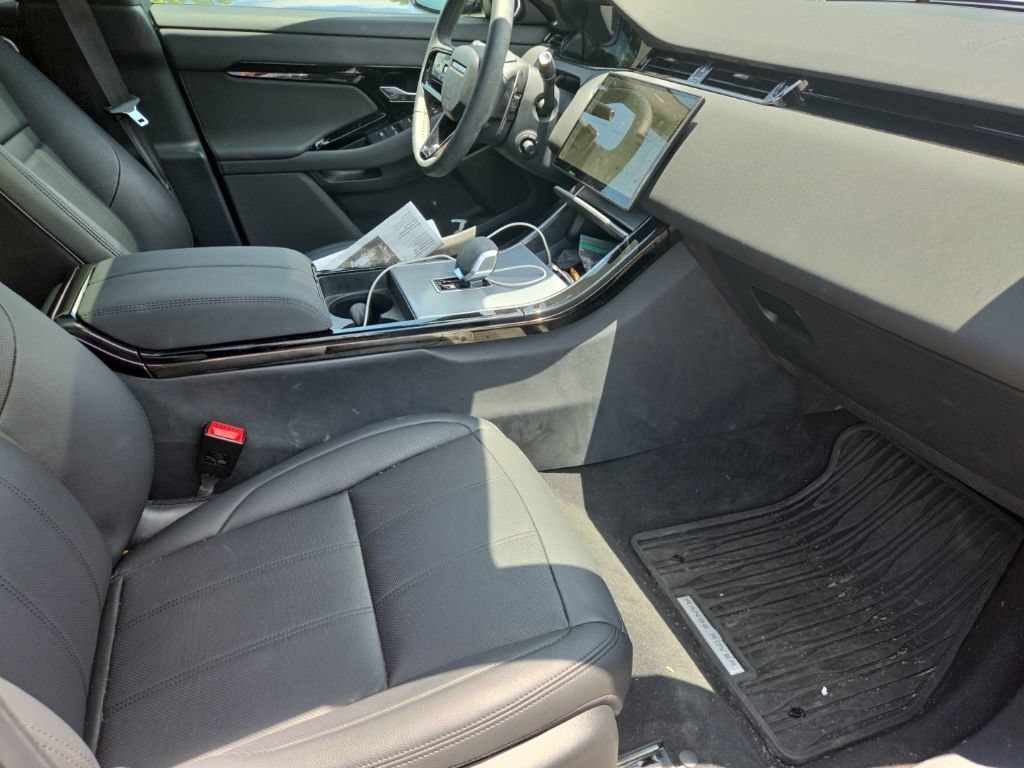 Used 2024 Land Rover Range Rover Evoque S AWD/4WD image 12