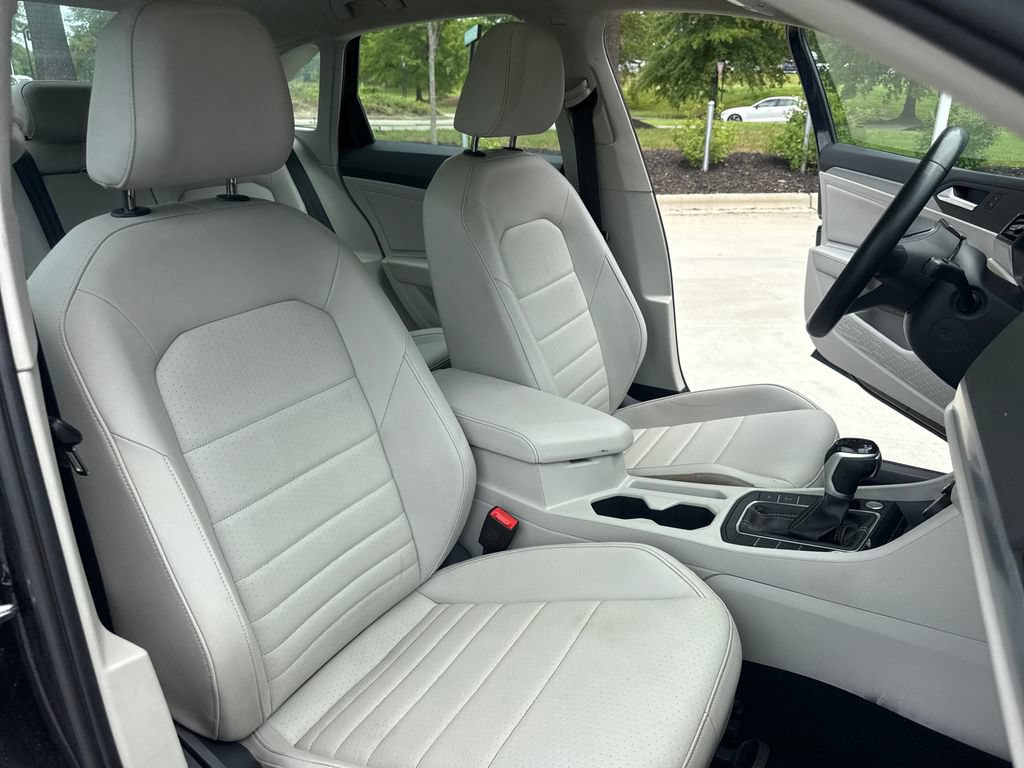 Used 2023 Volkswagen Jetta SE FWD image 34
