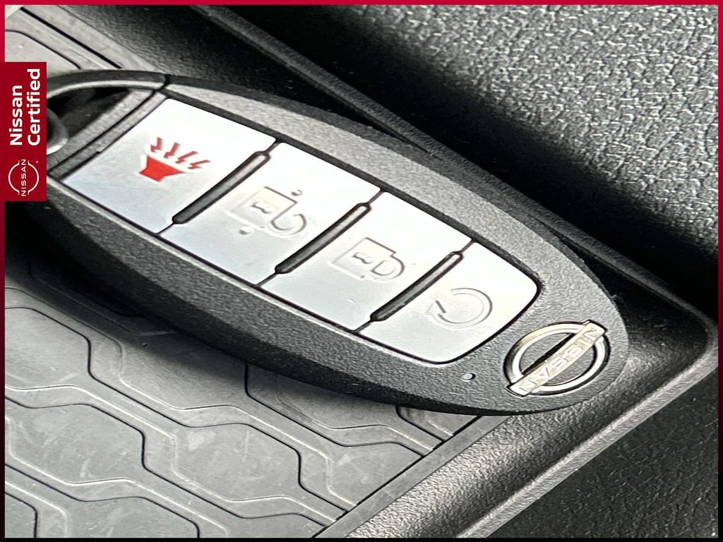 Certified 2025 Nissan Frontier PRO-4X AWD/4WD image 28