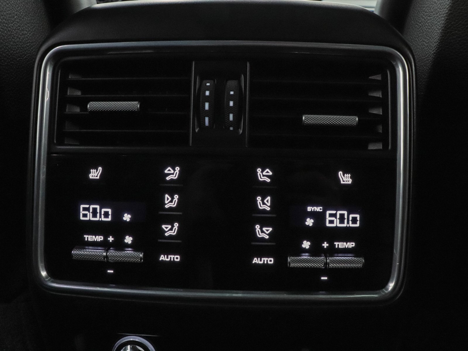 Used 2020 Porsche Cayenne Turbo image 41