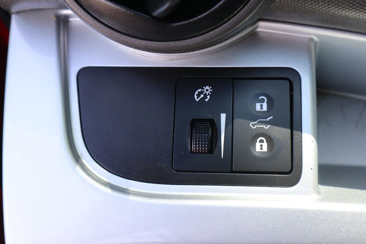 Used 2014 Chevrolet Spark LS image 28