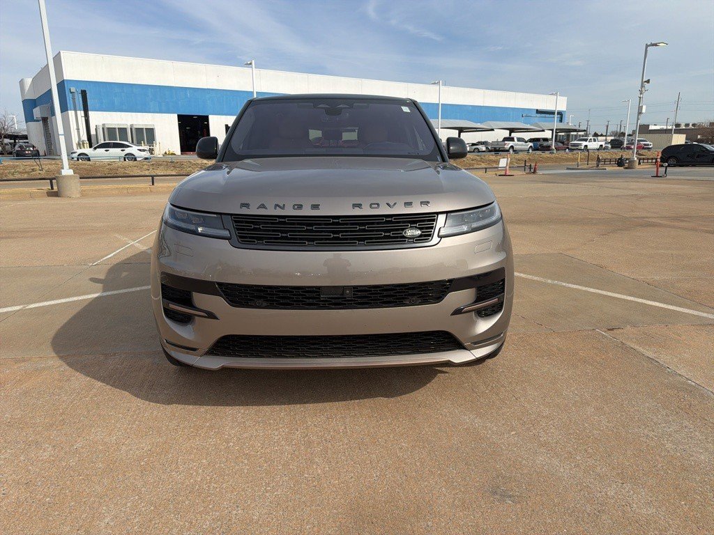 Used 2023 Land Rover Range Rover Sport SE Dynamic image 8