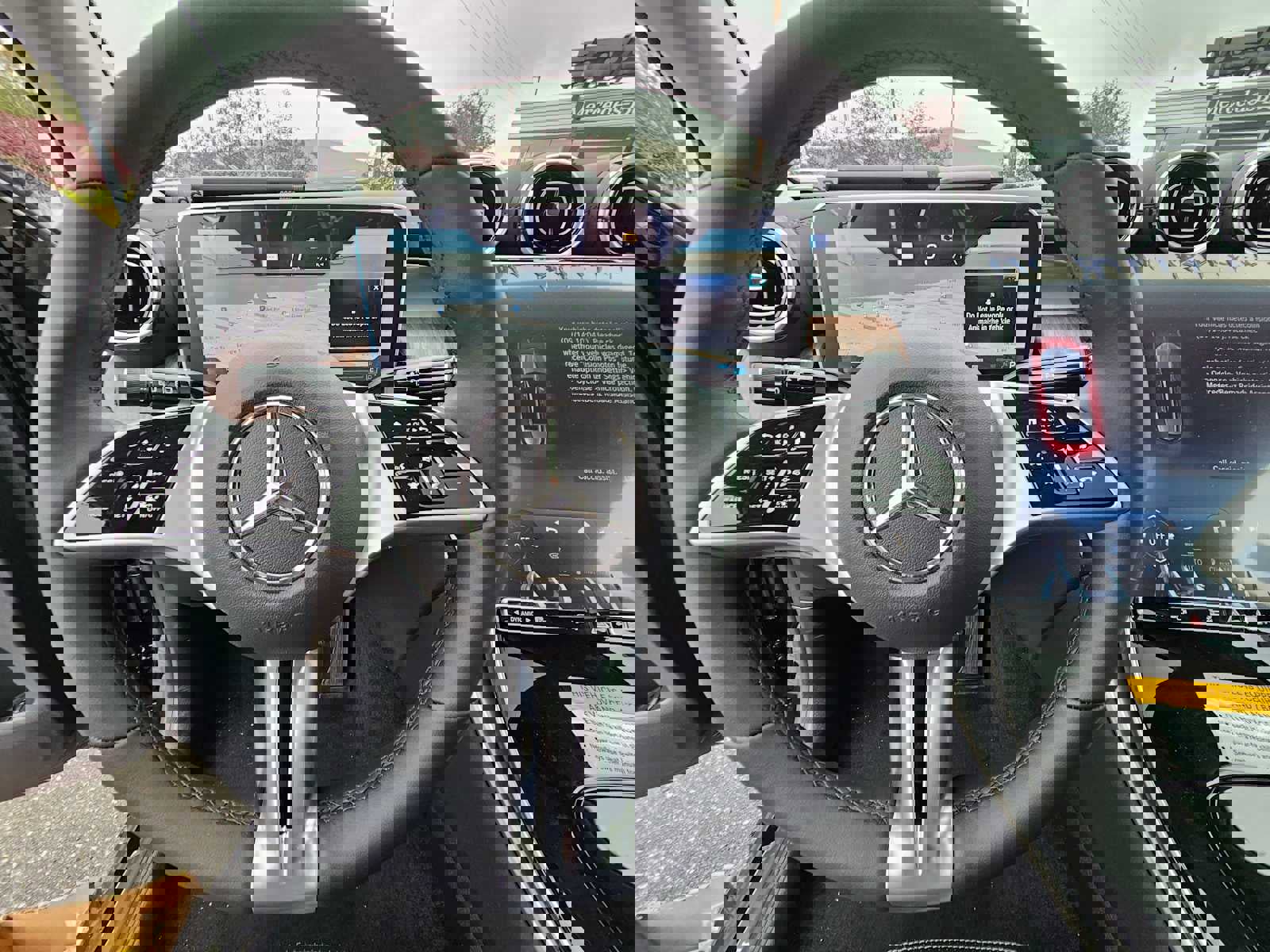 Used 2023 Mercedes-Benz GLC 300 4MATIC image 26