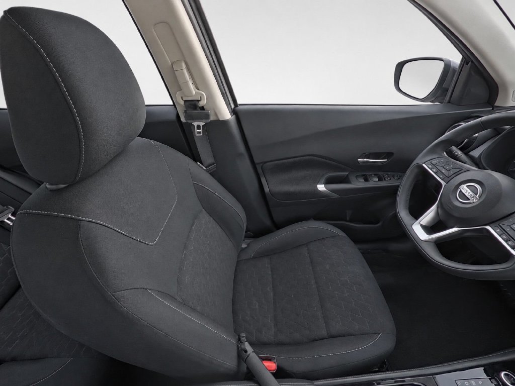 Used 2024 Nissan Kicks SV FWD image 23