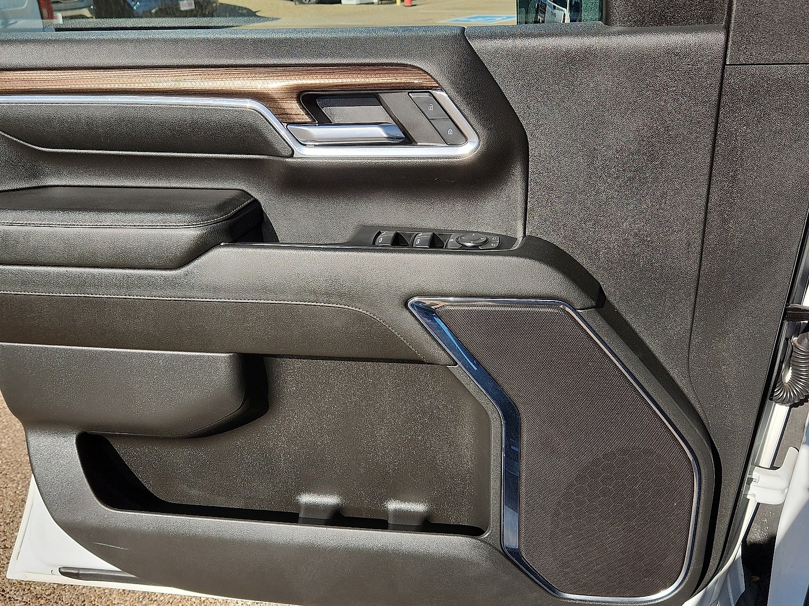 Used 2024 Chevrolet Silverado 2500 LT image 16