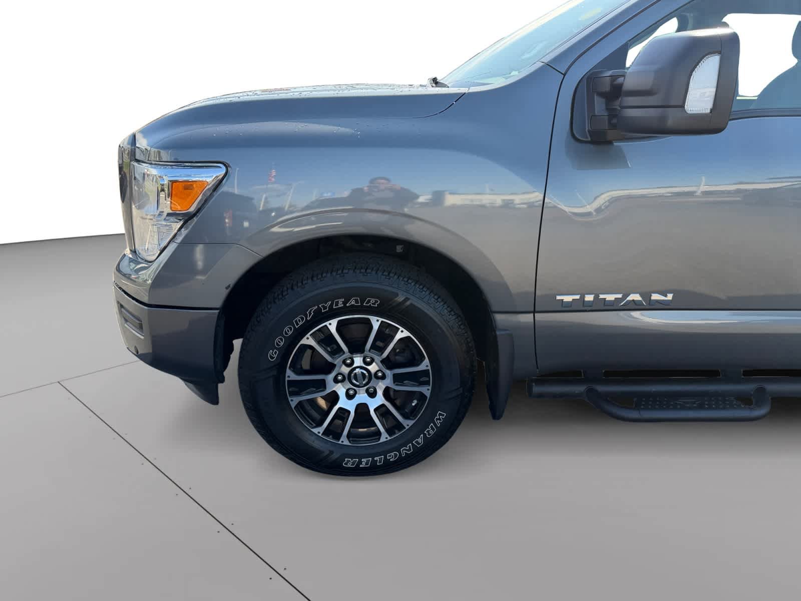 Used 2021 Nissan Titan SV w/ SV Convenience Package AWD/4WD image 19