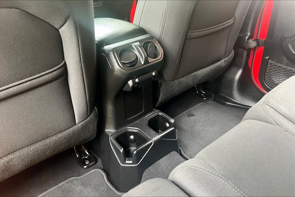 Used 2019 Jeep Wrangler Unlimited Sport S AWD/4WD image 33