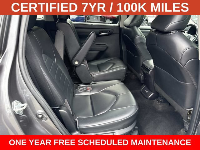 Used 2023 Toyota Highlander XLE AWD/4WD image 10