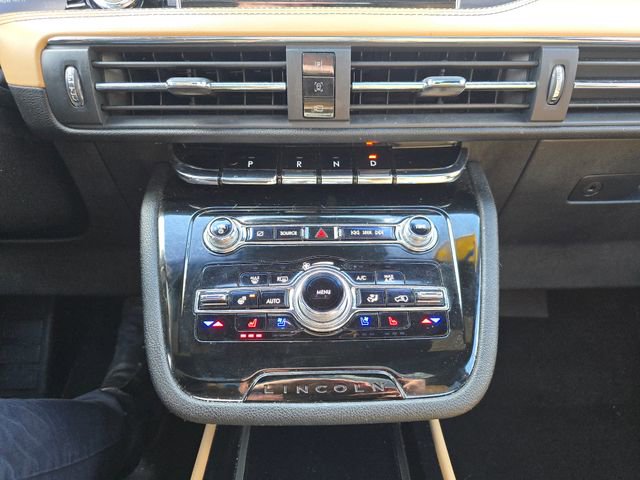 Used 2021 Lincoln Corsair Reserve w/ Equipment Group 201A image 18