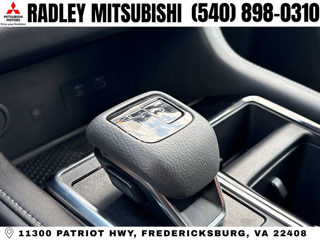 Used 2023 Nissan Pathfinder SL AWD/4WD image 11