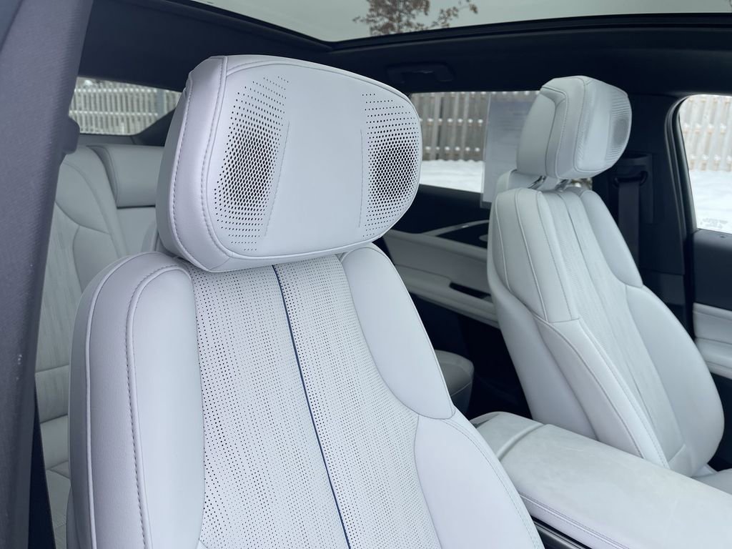 Certified 2024 Cadillac Lyriq Sport image 33