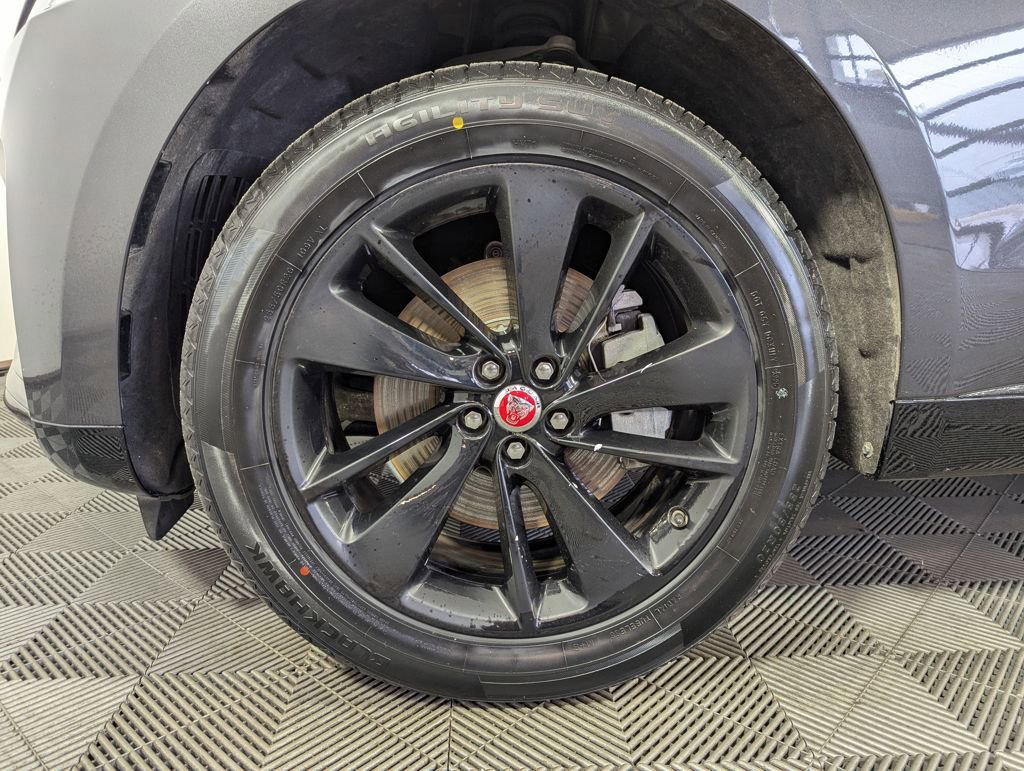 Used 2023 Jaguar F-PACE S image 16