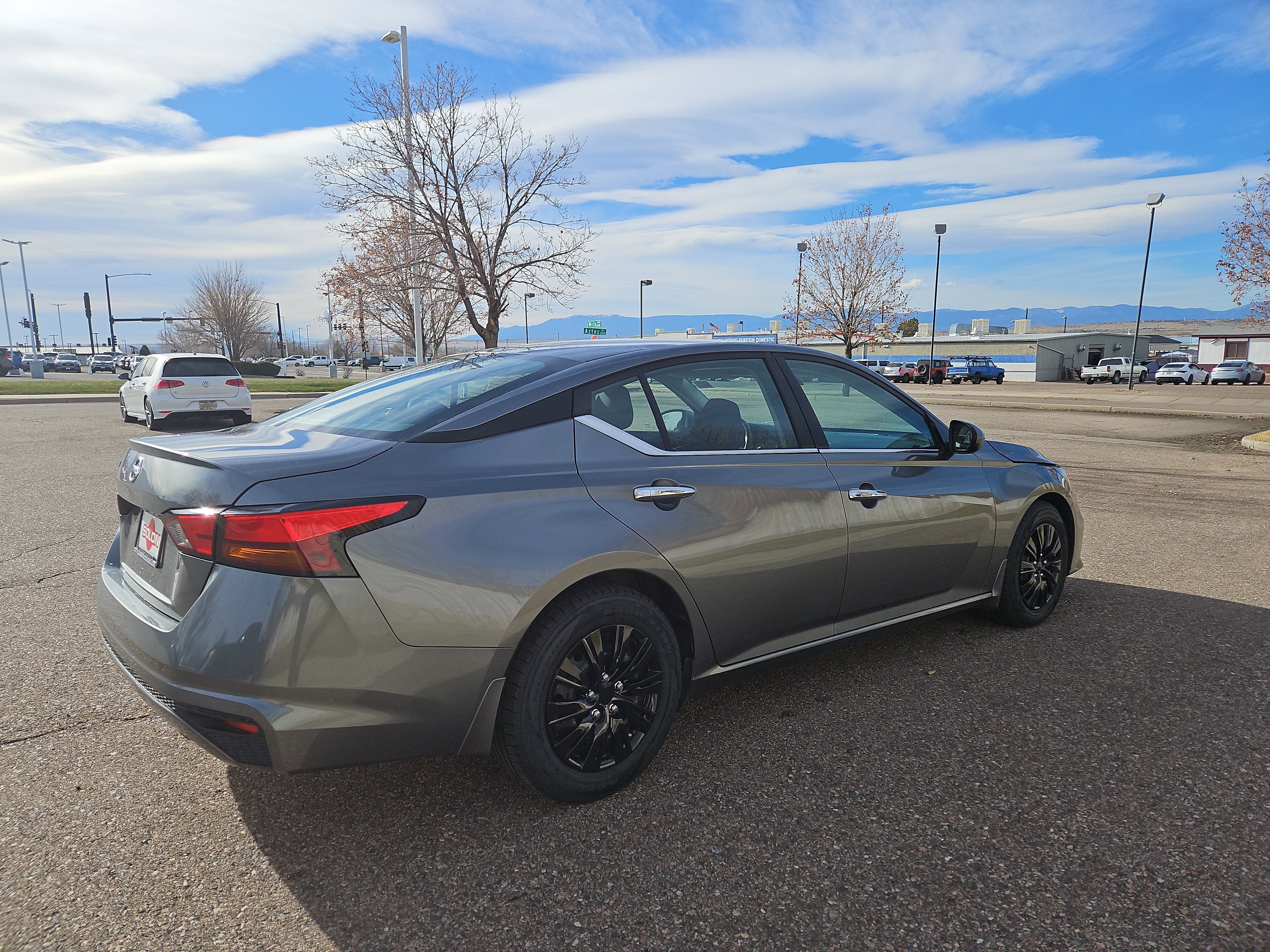 Used 2022 Nissan Altima 2.5 S image 3