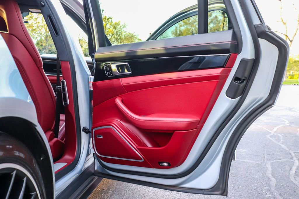 Used 2017 Porsche Panamera Turbo image 16