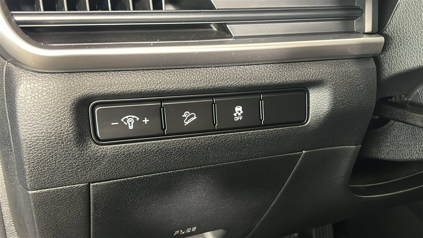 Used 2024 Kia Telluride S AWD/4WD image 23
