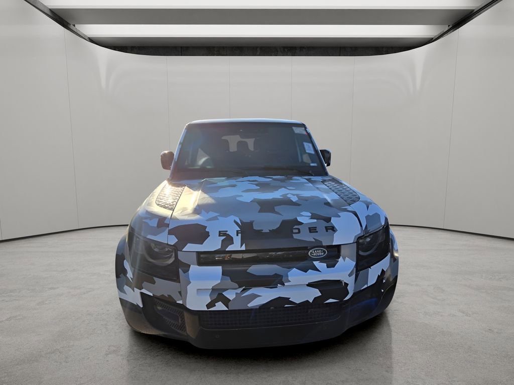 Used 2023 Land Rover Defender 130 X-Dynamic SE image 14