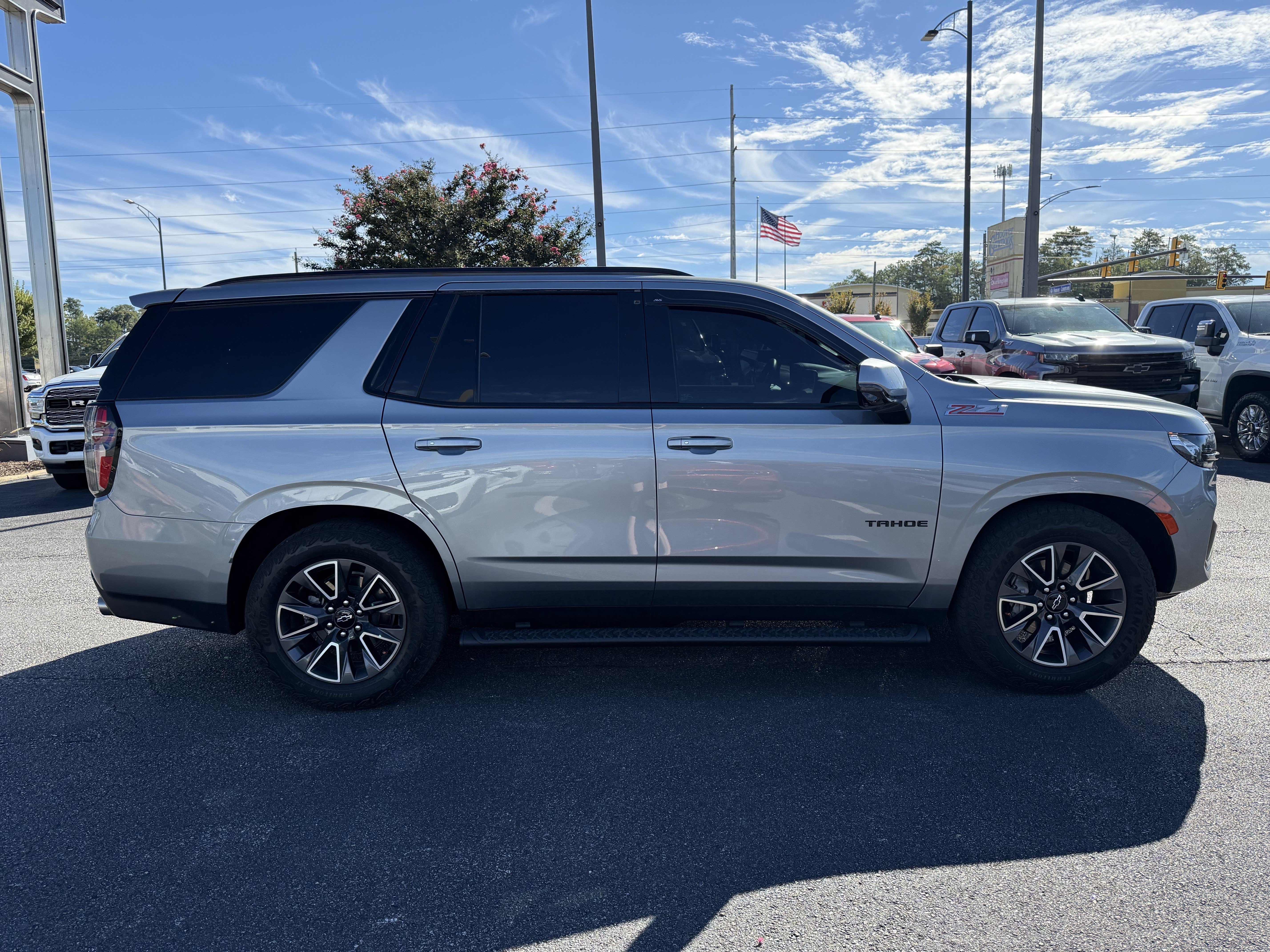 Used 2023 Chevrolet Tahoe Z71 w/ Z71 Off-Road Package AWD/4WD image 12