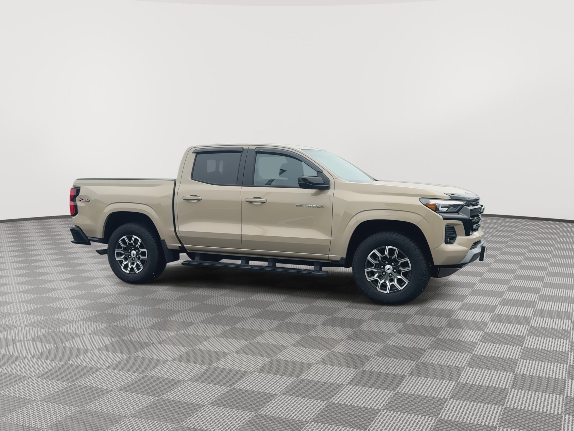 Certified 2024 Chevrolet Colorado Z71 w/ Z71 Convenience Package 2 AWD/4WD image 2