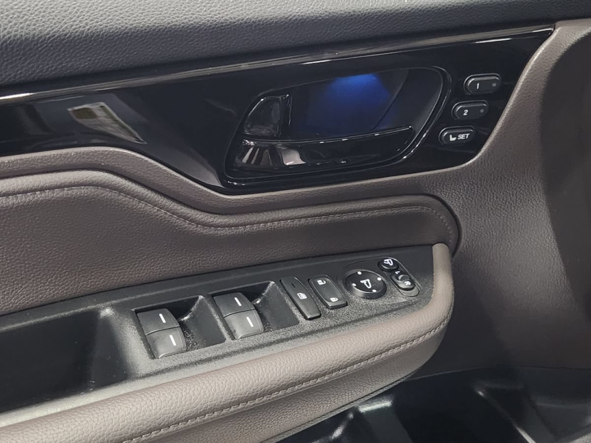 Used 2023 Honda Odyssey Elite image 43