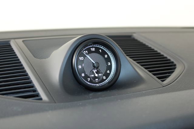 Used 2025 Porsche Macan image 14