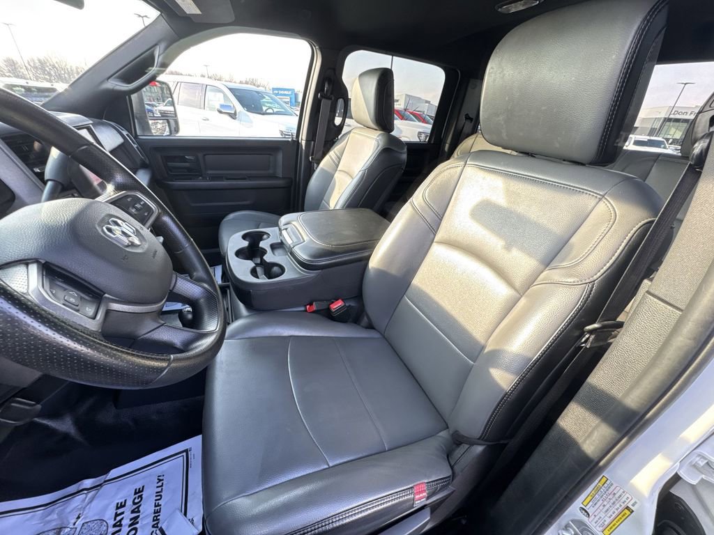 Used 2024 RAM 3500 Tradesman w/ Chrome Appearance Group image 11