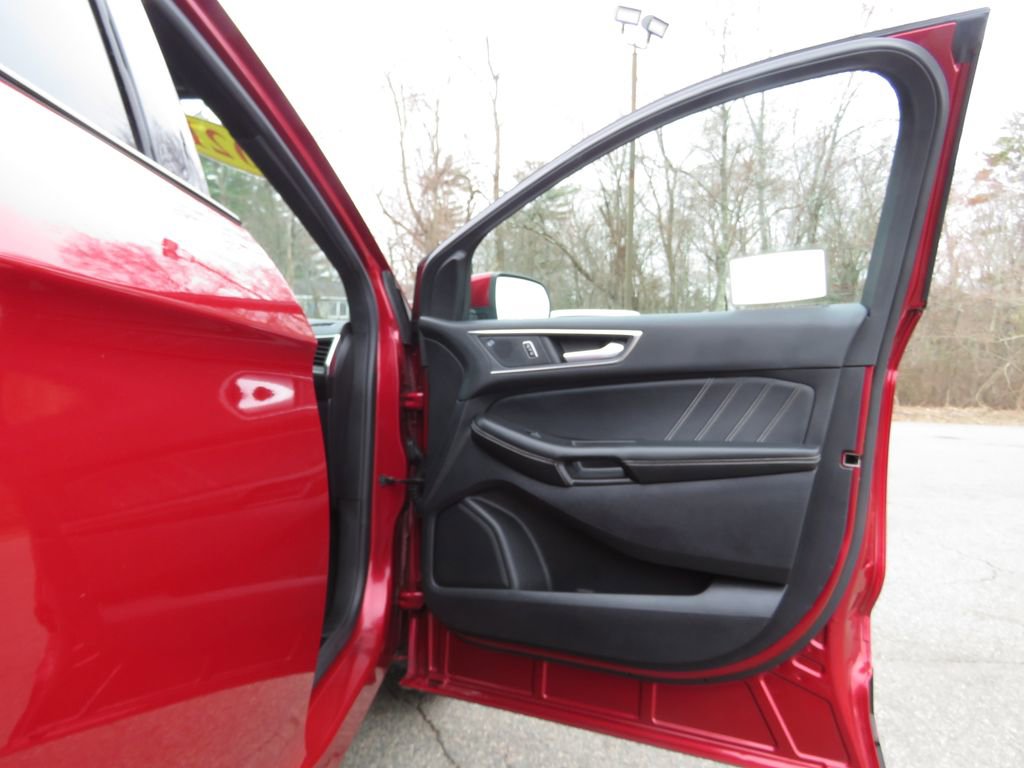 Used 2021 Ford Edge ST w/ Equipment Group 401A image 12
