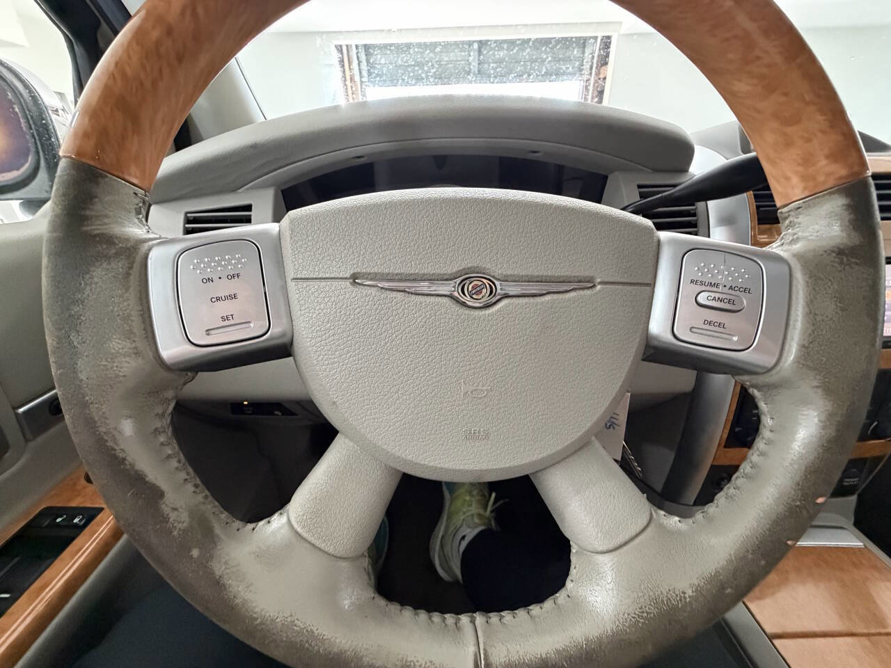 Used 2008 Chrysler Aspen Limited image 29