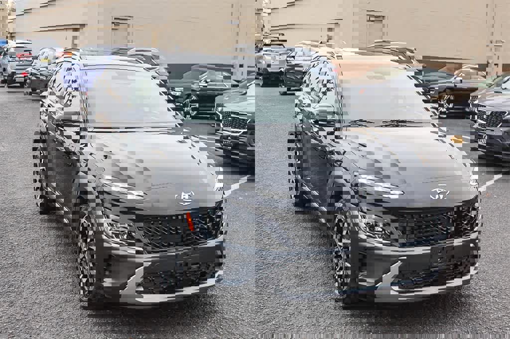 Certified 2022 Hyundai Kona Limited image 3