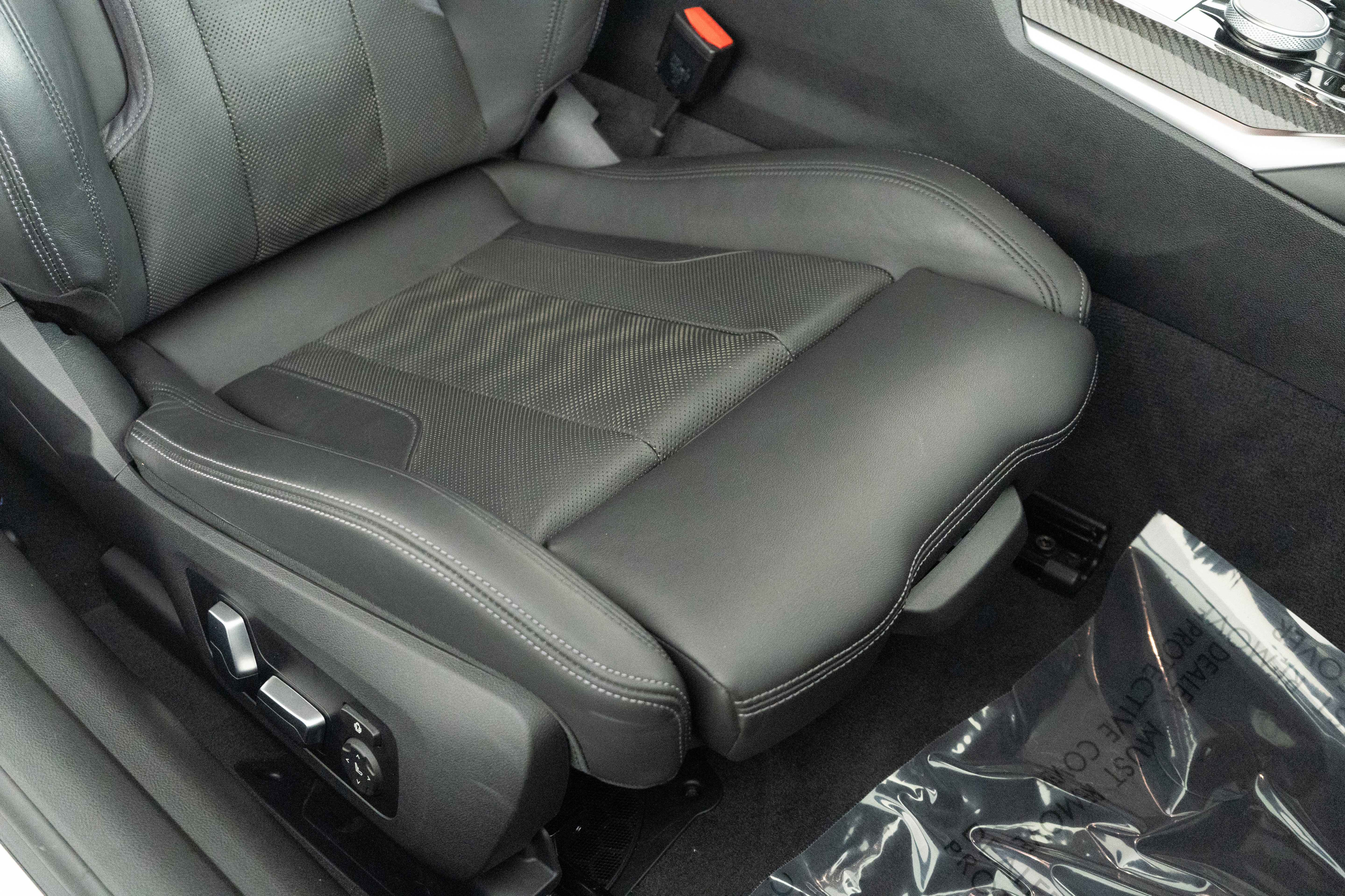 Used 2024 BMW M4 Competition image 31