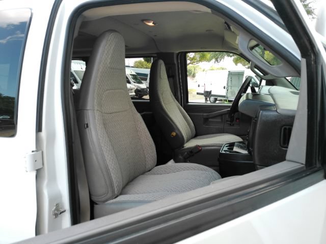 Used 2024 Chevrolet Express 3500 LT w/ LT Preferred Equipment Group RWD image 17