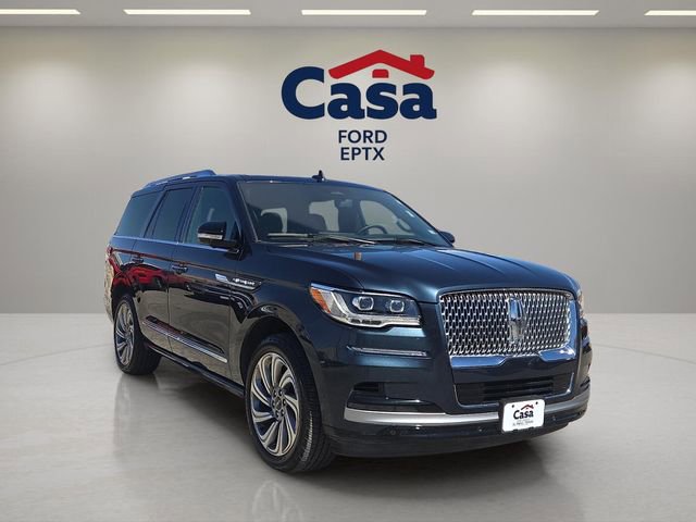 Used 2022 Lincoln Navigator Reserve image 1