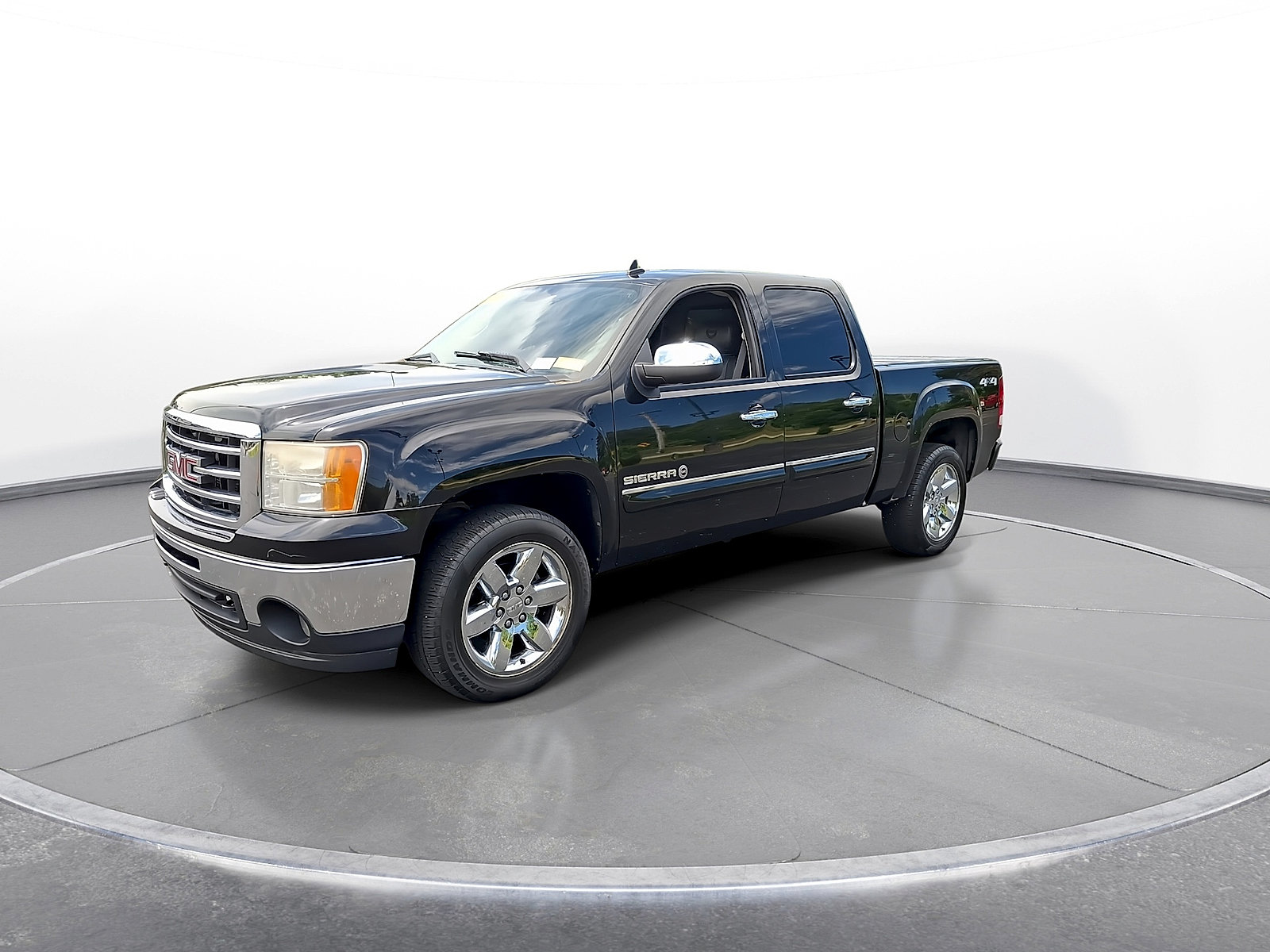 Used 2012 GMC Sierra 1500 SLT w/ Heritage Edition AWD/4WD image 4
