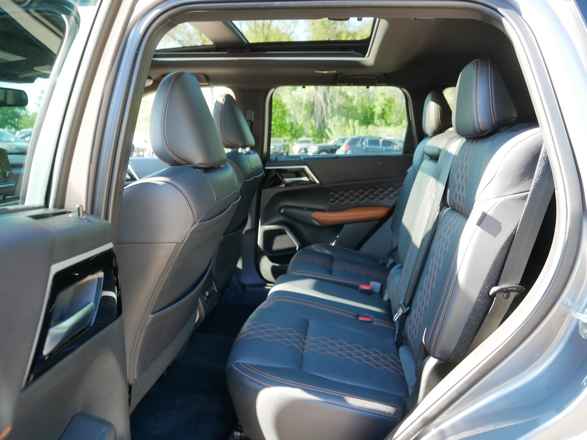 Used 2022 Mitsubishi Outlander SEL AWD/4WD image 36