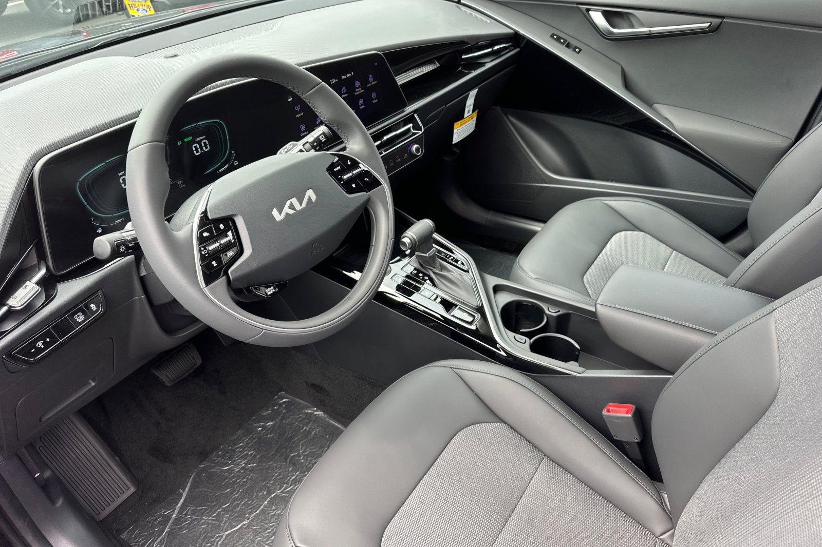New 2026 Kia Niro EX FWD image 10