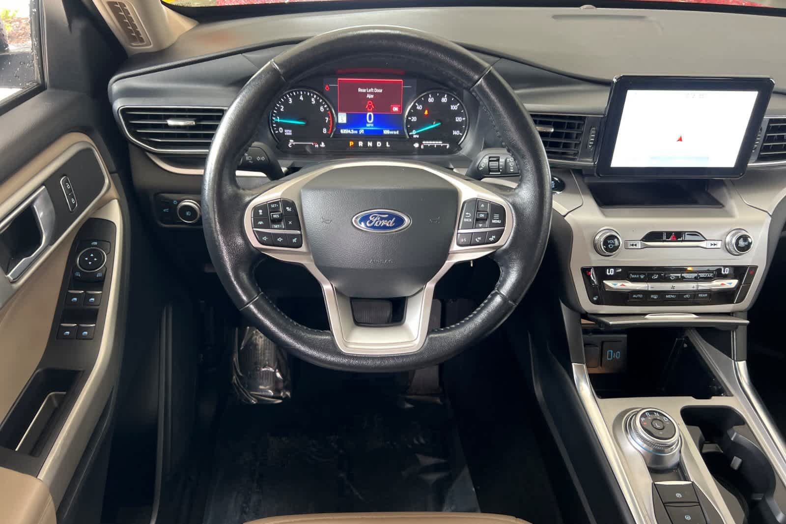 Used 2021 Ford Explorer XLT w/ Equipment Group 202A AWD/4WD image 15